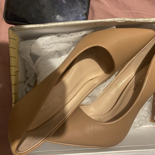 Beige pumps like new, size 40