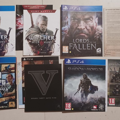 Bundle of manuals and covers for PS4, PS3, PSP, DS & 3DS, like new