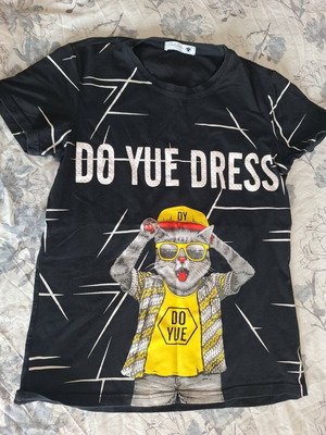 Boys' black T-shirt size S, age 12-13