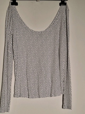 Polka Dot Long Sleeve Open Neck T-Shirt like new, size S