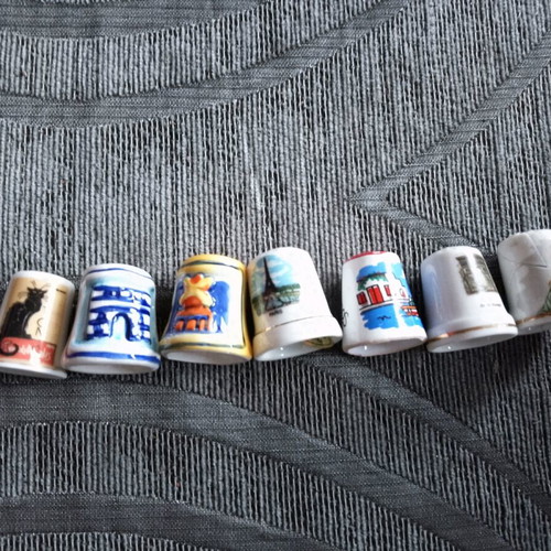 Porcelain thimbles collection like new, pack of 8 pieces