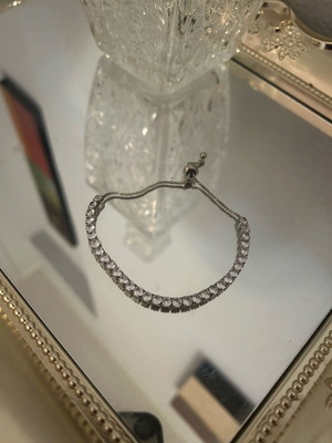 Bracelet with rhinestones adjustable, new, silver Zara