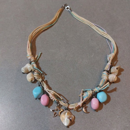 Boho necklace like new with pink and multicolored hanging stones