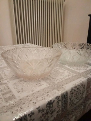 Vintage large serving bowls or salad bowls like new, set of 2