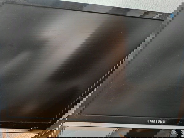 Samsung 22 inch monitor