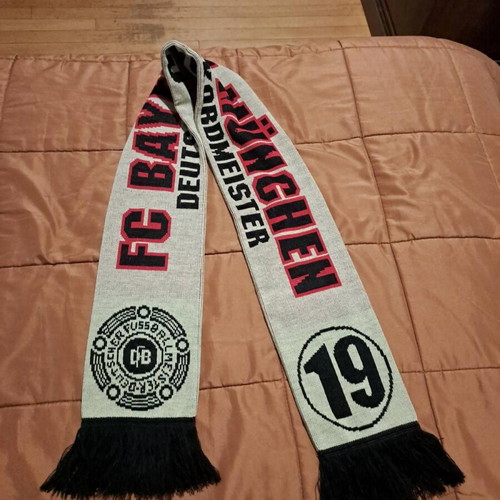 Bayern Munich scarf authentic, like new