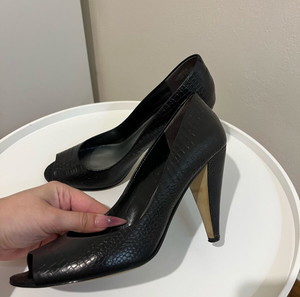 Κροκό μαύρες γόβες Nine West