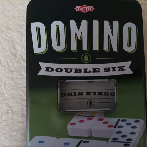 Domino like new