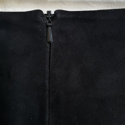 Sandro suede skirt used, black