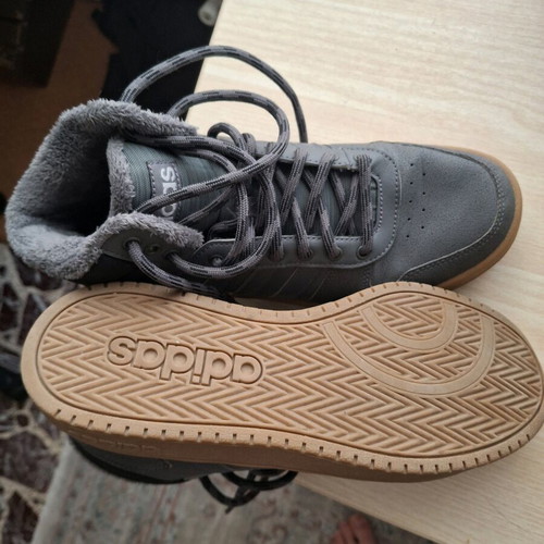 Adidas Hoops 2.0 boots like new, grey, -  23,00 - Vendora.cy