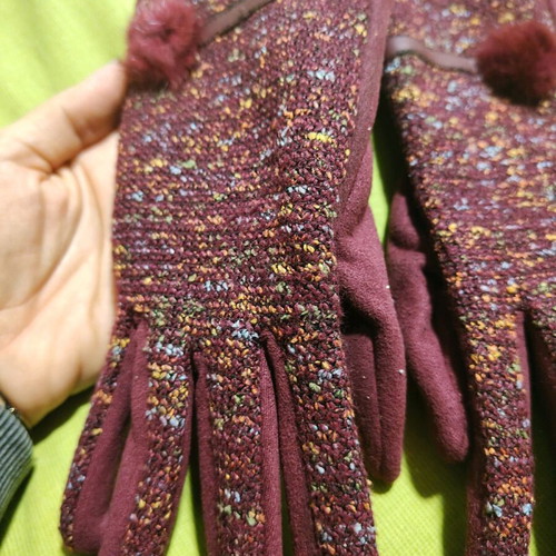 Women's Bordeaux gloves like new