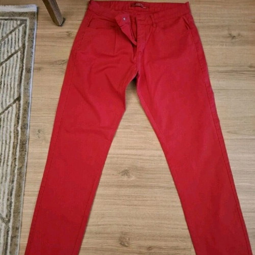 Zara pants size 42 like new, red jean style with elasticity