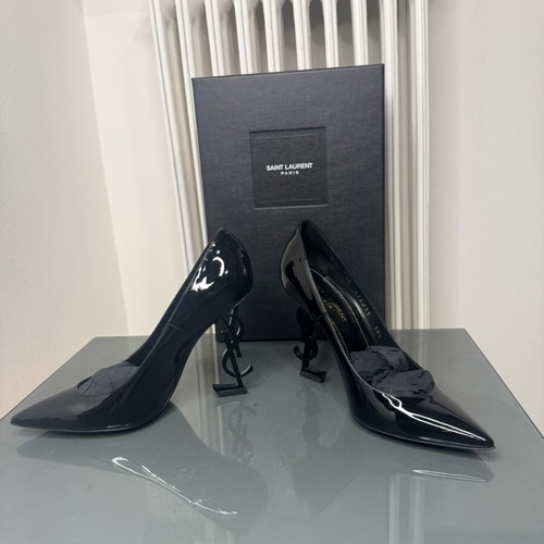 Saint Laurent Opyum patent pumps, black