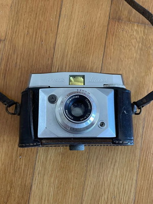 Vintage Ferrania Lince 3 camera used