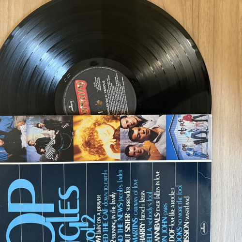 Top Singles Vol. 2 LP compilation like new, 80s classic hits