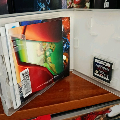 Metroid Prime Hunters Nintendo DS like new with Greek manual