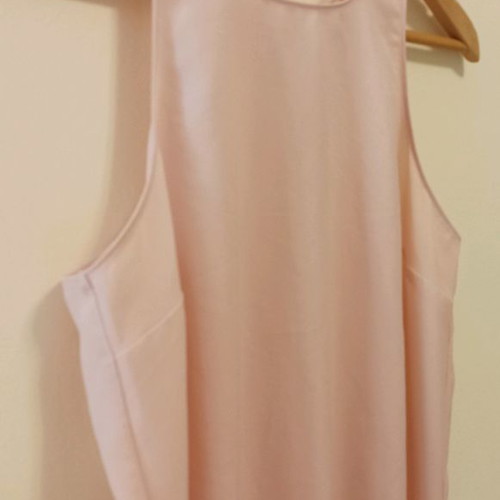 Stradivarius top pink like new, size S with cut-out shoulders