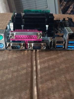 ASRock J3355B-ITX motherboard used with Intel Celeron CPU and 4GB RAM