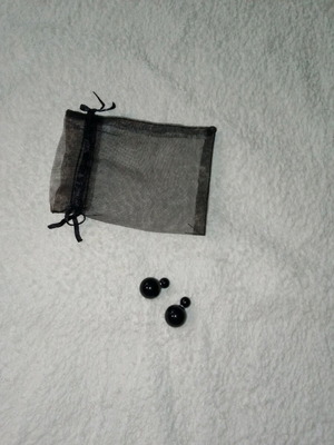 Earrings used, black, in good condition