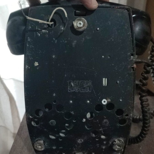 Ericsson 1951 telephone used with crack, collectible design