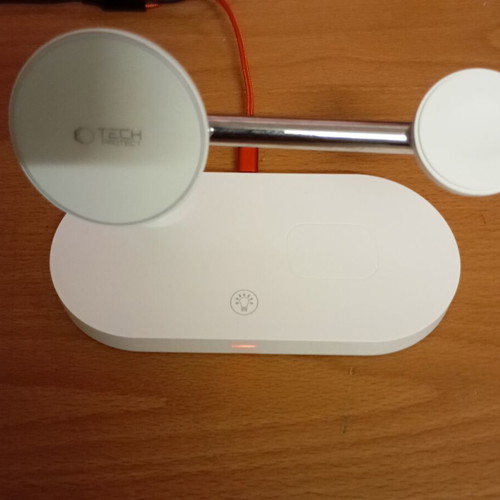 Tech Protect 3-in-1 wireless charger with light