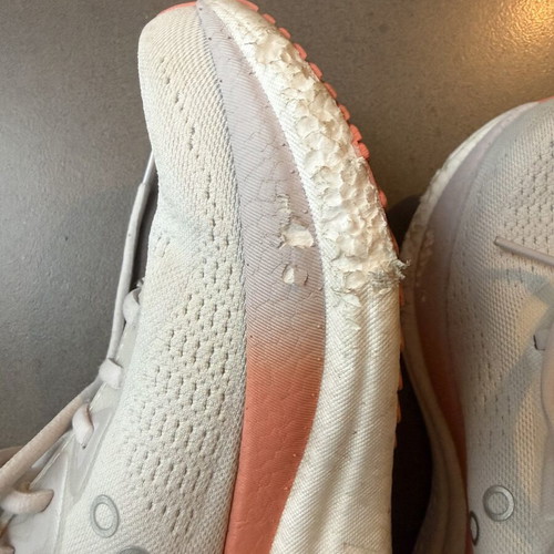 Saucony Triumph 23 Womens Trainers like new, size 38.5, white