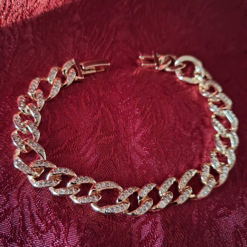 Bracelet chain with rhinestones new, gold color