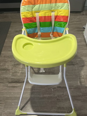 Κάθισμα φαγητού μεταχειρισμένο που σπάει