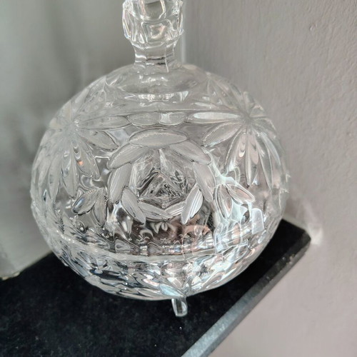 Fondue pot with lid, round shape, like new