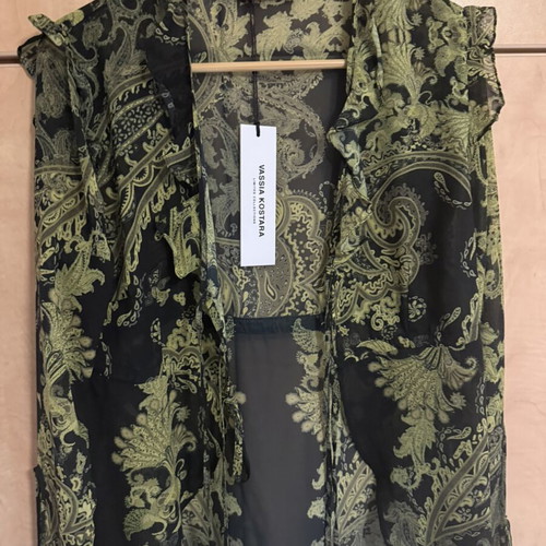 Vassia Kostara set with paisley pattern, black and olive green