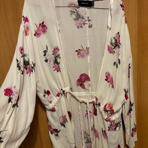 Minkpink kimono used, size S