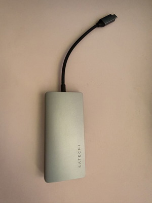 Satechi Aluminum Type-C Mobile Pro Hub like new, 8 in 1