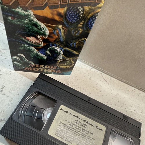 Godzilla vs Mothra 1966 VHS like new, action adventure
