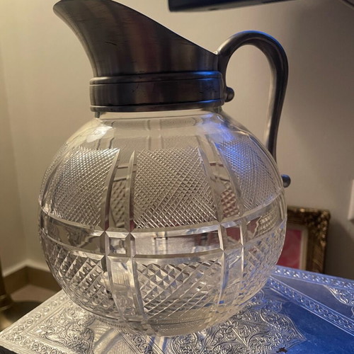 Crystal pitcher like new