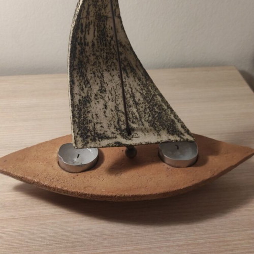 Ceramic boat with two tealights like new