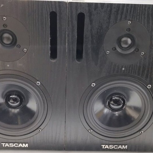 TASCAM VL X5 studio monitor used in very good condition