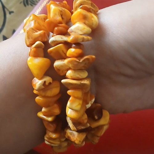 Necklace of genuine amber in cream honey color, 65 cm, 46 grams