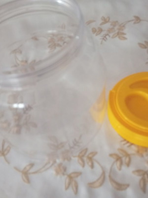 Honey jar
