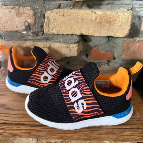 Adidas Lite Racer Adapt 4.0 children's shoes size 24 like new, black