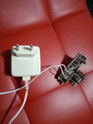 Φορτιστής Black & Decker 808099-08 μεταχειρισμένος για σκουπάκι χειρός 4,8V