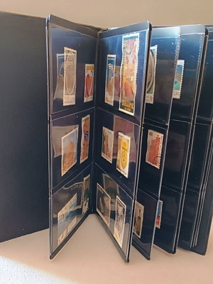 Άλμπουμ με 120 γραμματόσημα σαν καινούργιο, Ελλάδα Αυστραλία Κύπρος Γερμανία Αμερική Καναδάς