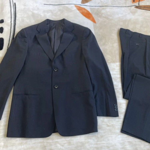 Armani Collezioni men's black suit No 50 like new