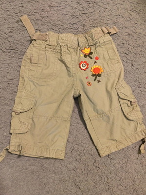 Spring pants for 6 months like new