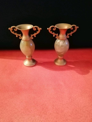 miniature amphorae
