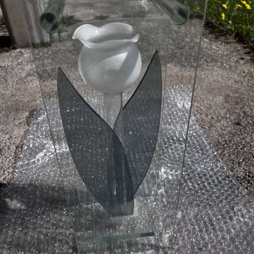 Glass decorative tulip like new
