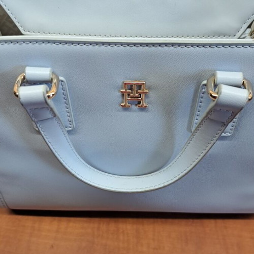 Tommy Hilfiger crossbody bag like new, light blue
