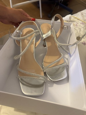 Migato bridal collection silver platform sandals size 37 like new