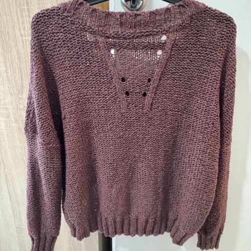 Pink Woman Oversized Cropped Knit Sweater like new, purple