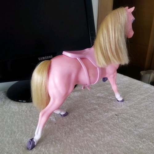 Pink Horse Barbie vintage Mattel in like new condition 27×30 cm