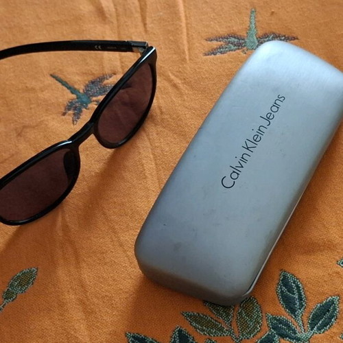 Calvin Klein Jeans Sunglasses like new, black acetate frame